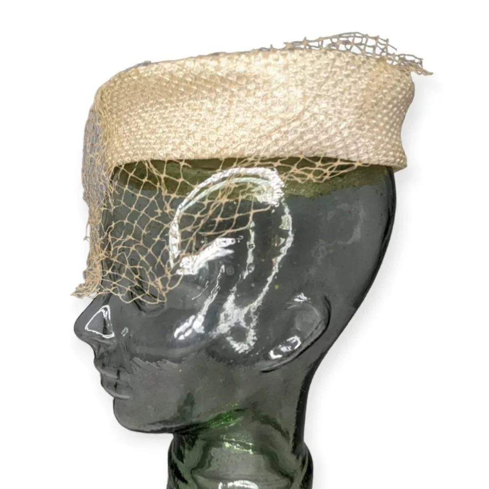 Vintage Ivory Pill Box Hat with Net Veil - Picture 5 of 12